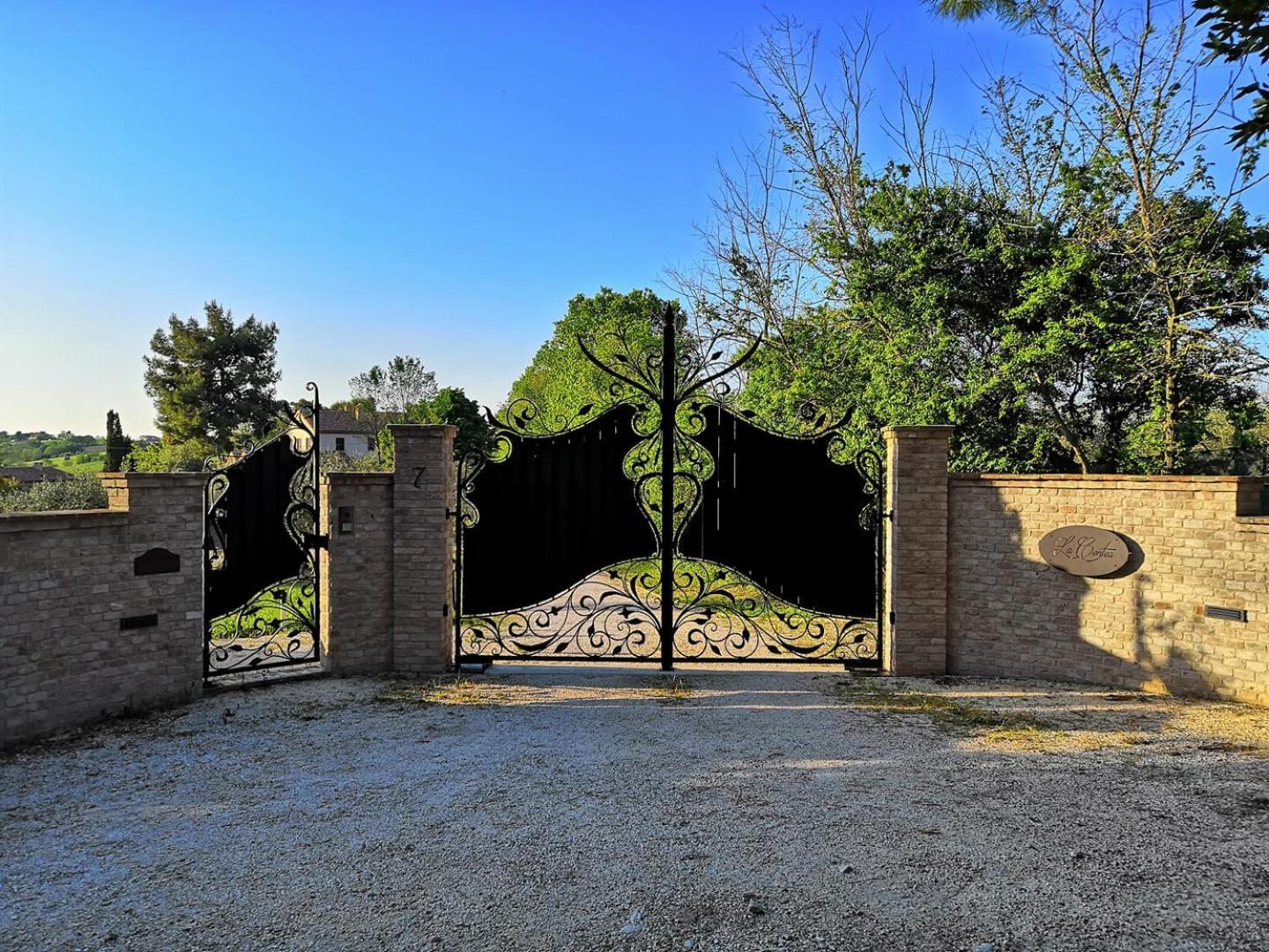 San Gaudenzio Agriturismo La Contea Senigalliaヴィラ エクステリア 写真